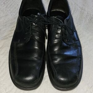 Ecco Black Leather Oxfords Timeless Design